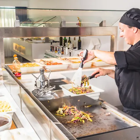 Sant Jordi Готель